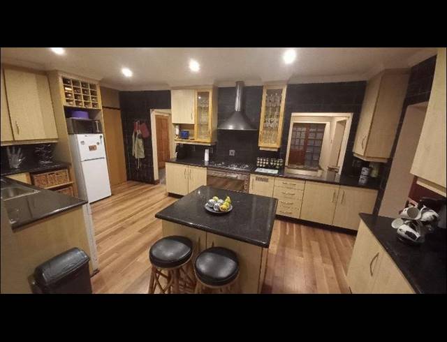 3 BEDROOM HOUSE FOR SALE IN VANDERBIJLPARK SW 5